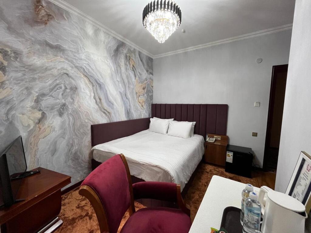 Luxurious Hotel Taraz Exterior foto