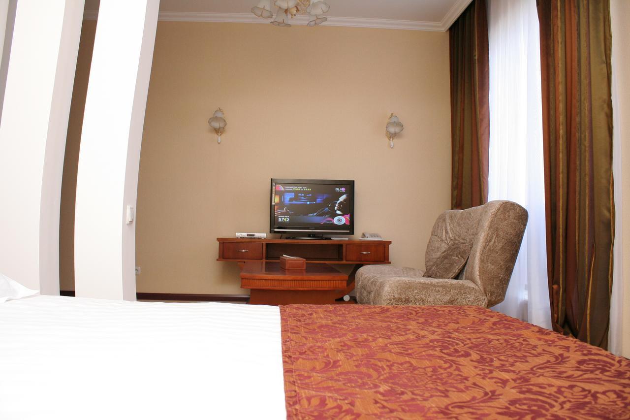 Luxurious Hotel Taraz Exterior foto